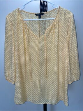 Banana Republic Light Yellow Geometric V-Neck Blouse
